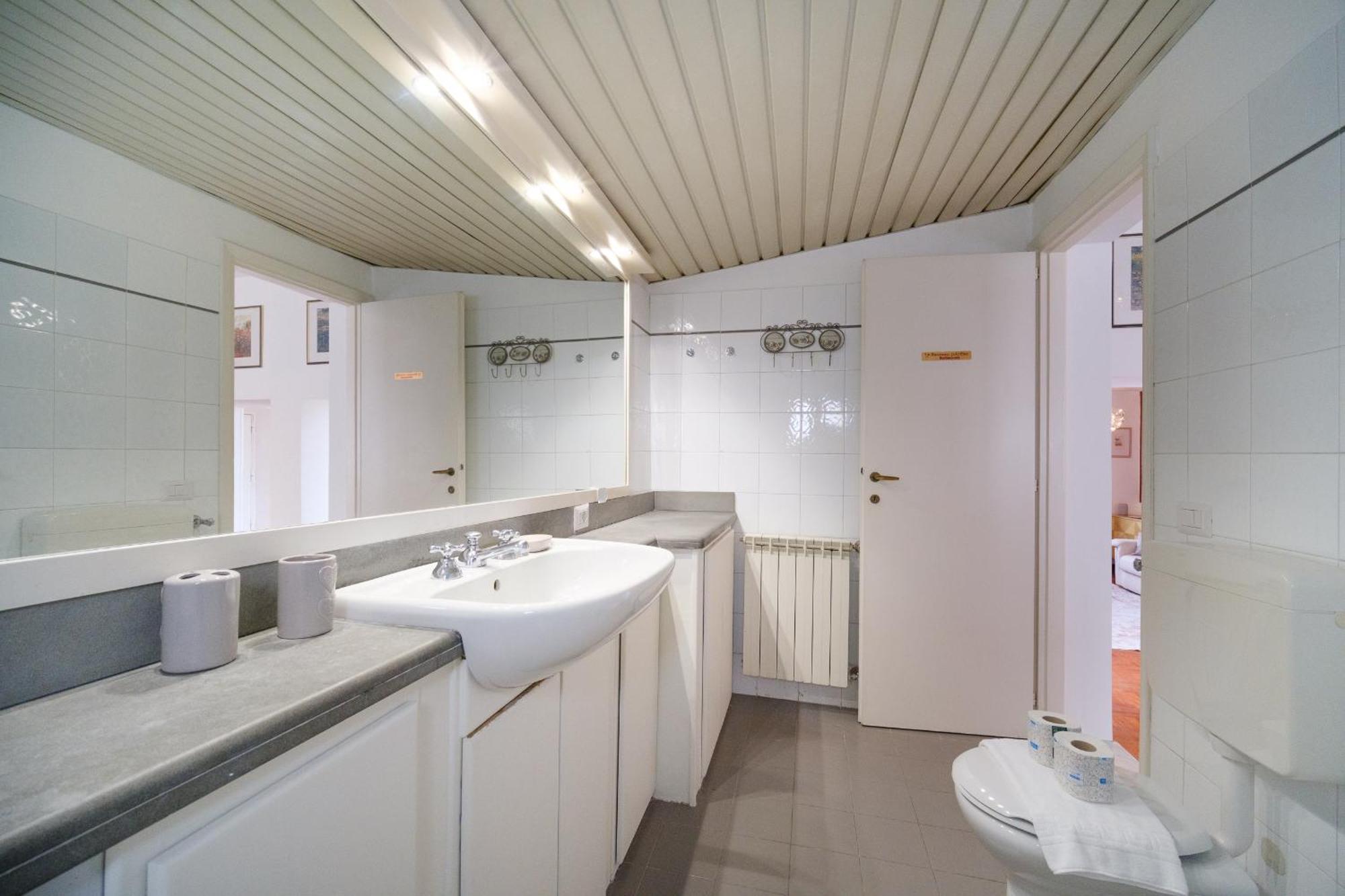 Hill Terrace By Buddyrent Apartment Rom